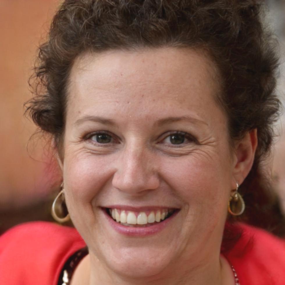 Marie Dubois, experte en stratégies d'investissement